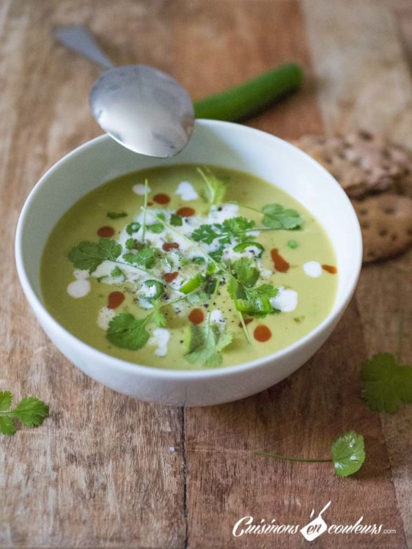 Soupe froide de petits pois au lait de coco et à la citronnelle