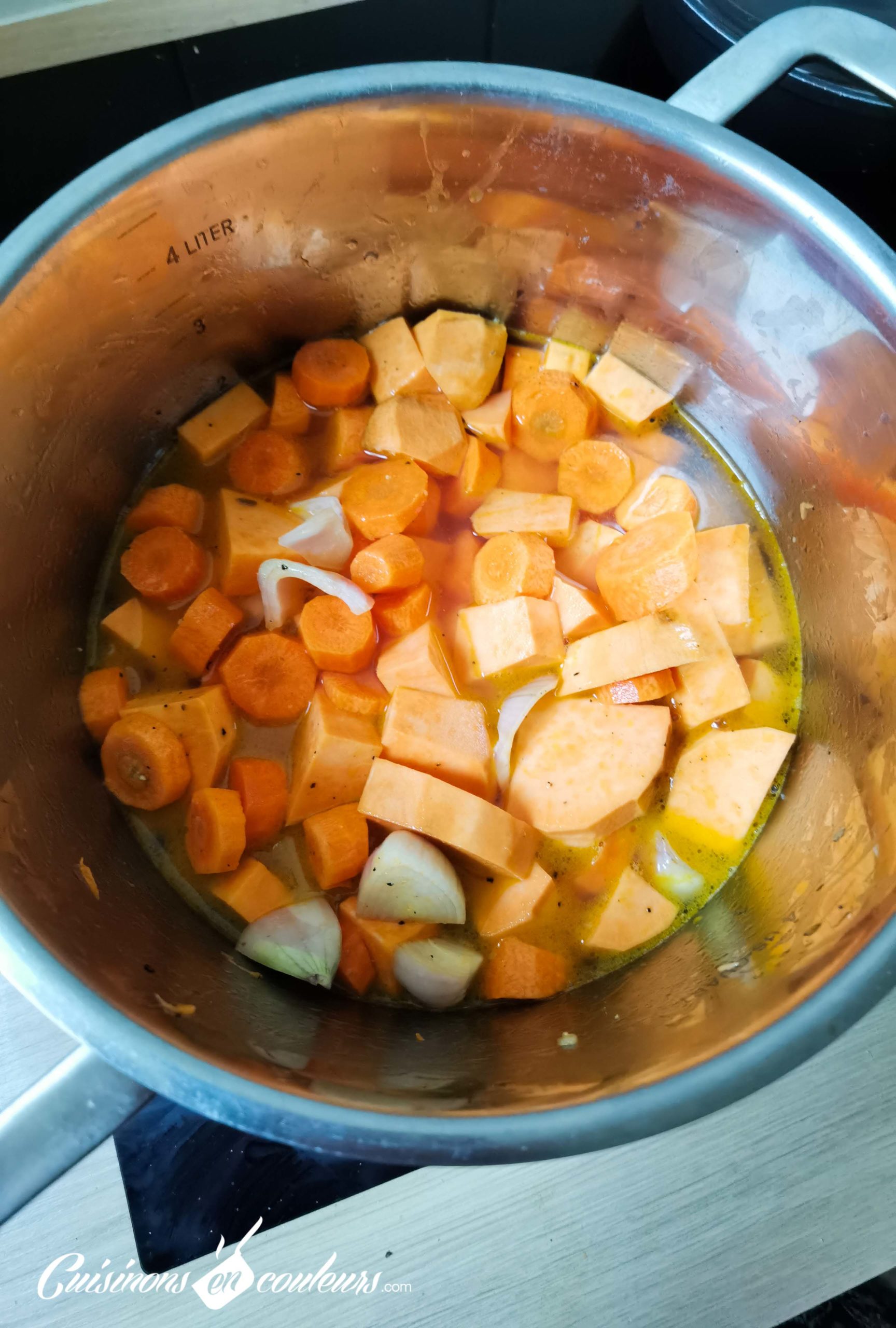 Velouté de carottes et patate douce au cumin Cuisinons En Couleurs