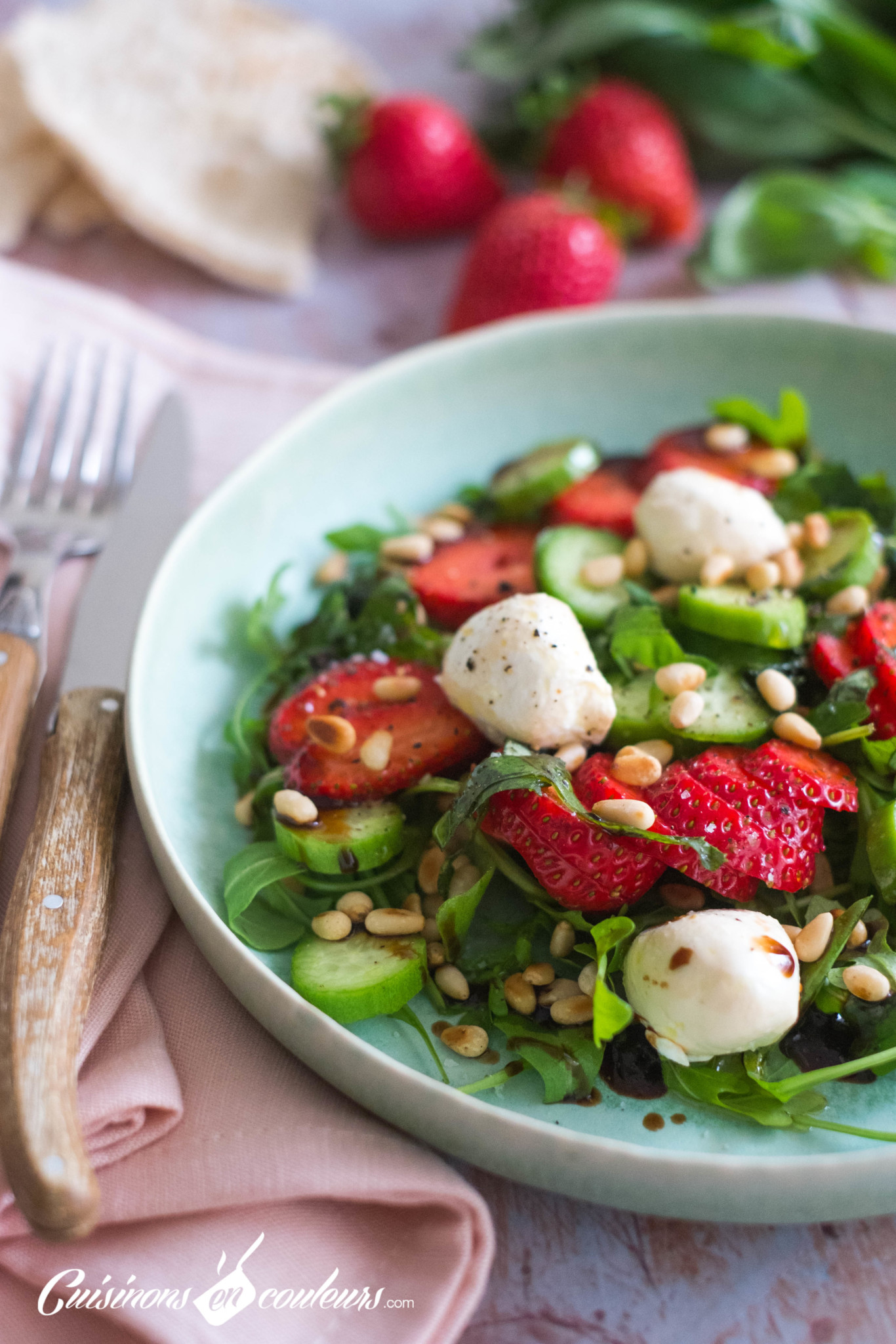 Salade De Roquette, Fraises, Concombre Et Billes De Labné - Cuisinons ...