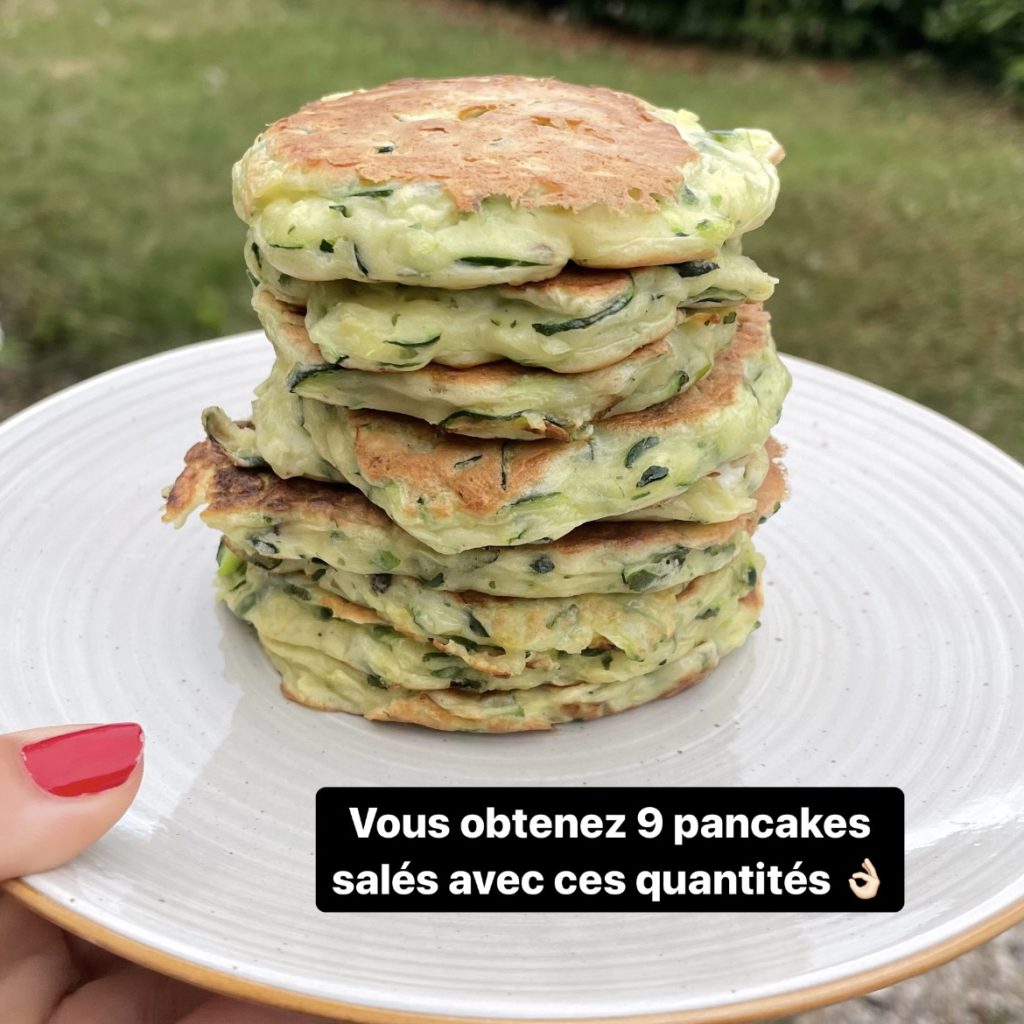 237120D9-52CE-4972-979B-CD8FB0FD5144-1024x1024 - Pancakes salés aux courgettes