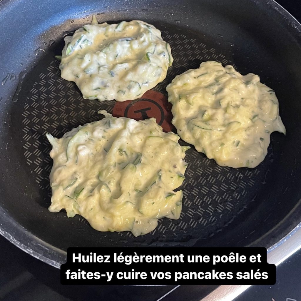 401CB4B4-0A2F-49AD-9096-ABB4F0855E06-1024x1024 - Pancakes salés aux courgettes